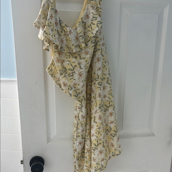 Floral Yellow Dress - Picture 2 of 3